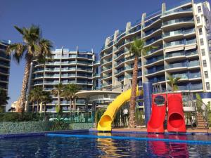 Bazén v ubytovaní Apartamento Sea Senses, Punta Prima alebo v jeho blízkosti
