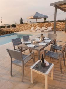 The swimming pool at or close to Blue diamonds villas Paros