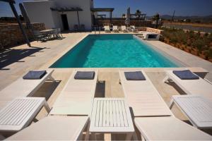 The swimming pool at or close to Blue diamonds villas Paros