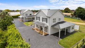 an aerial view of a house with a driveway at Foxmount Estate - Ilo in Mount Gambier