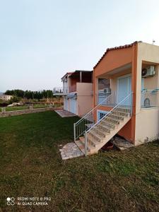 The building in which the holiday home is located