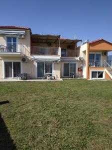The building in which the holiday home is located