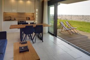 Kuchyň nebo kuchyňský kout v ubytování Apartament SeaView Gardenia - widok na morze