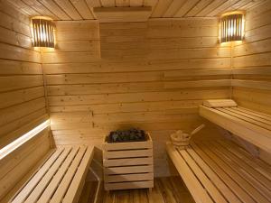 Fotografia z galérie ubytovania Domek Całoroczny Fuleda -Mazury Giżycko Sauna Jacuzii Kominek v destinácii Giżycko