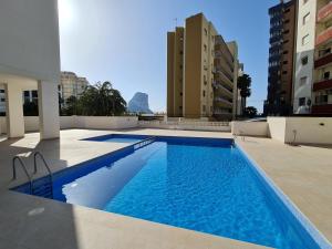 Bazén v ubytování AVANOA - Arenal Suites Calpe nebo v jeho okolí