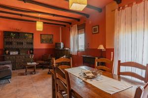 Posezení v ubytování Casas rurales Los Guerrero B