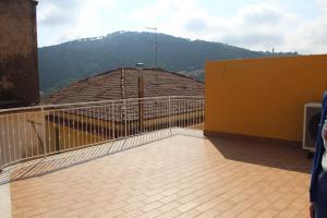 A general mountain view or a mountain view taken from a panziókat