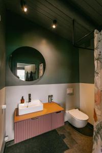 Bathroom sa Pazust Latgalē Country Houses