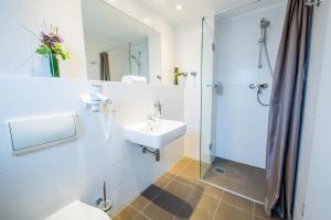 Koupelna v ubytování fjord hotel berlin + 36 fotografií