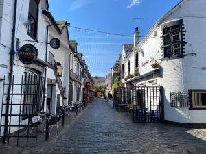 Afbeelding uit fotogalerij van Captivating apartment in glasgow westend uk in Glasgow