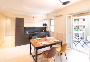 A kitchen or kitchenette at SIUM'S APARTMENT
