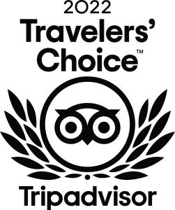 a logo for the travelers choice triadvisor at Giardino Giusti House & Court in Verona
