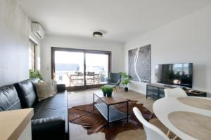 Penthouse Apartment by Hi5 -at the top of Budapest 1088 Budapest, 2 Mikszáth Kálmán tér kép - 2