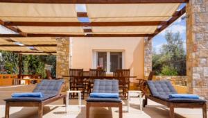 Fotografie z fotogalerie ubytování Deluxe Villa w/ Pool 5 bdrm v destinaci Anavissos