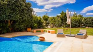 Fotografie z fotogalerie ubytování Deluxe Villa w/ Pool 5 bdrm v destinaci Anavissos