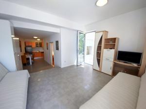 Afbeelding uit fotogalerij van villa MIJO in Brela