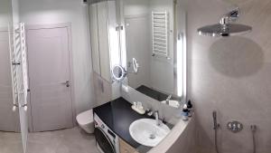 Ванна кімната в Made for You AMC apartament przy AquaParku