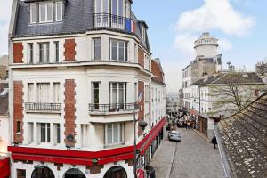 Afbeelding uit fotogalerij van Pick A Flat's Apartment on Place du Tertre in Parijs