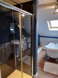 Ένα μπάνιο στο Park Dene Room only +29 φωτογραφίες