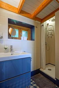 Et badeværelse på Amazing views over San Sebastian in a family cottage