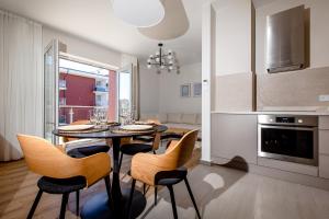 Kuchyňa alebo kuchynka v ubytovaní Resort Apartamenty Klifowa Rewal 79