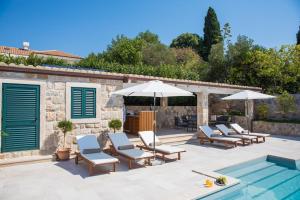 Bazén v ubytování Heritage Villa Unique nebo v jeho okolí