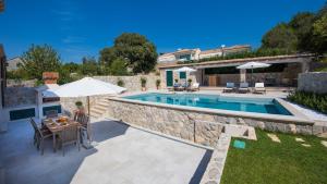 Bazén v ubytování Heritage Villa Unique nebo v jeho okolí