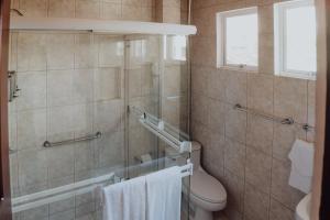 Ένα μπάνιο στο Hotel Dunn Inn +112 φωτογραφίες