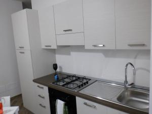 Kuchyň nebo kuchyňský kout v ubytování Visit Apulia