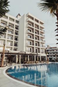 Bazén v ubytování Delight Hotel & SPA nebo v jeho okolí