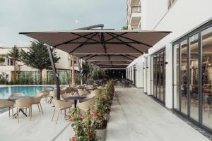Bazén v ubytování Delight Hotel & SPA nebo v jeho okolí