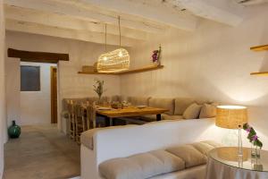 A seating area at Casa Santiago House Boutique