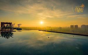 Gallery image of Luxury Gold Apartment 86 -Rooftop Pool Central City in Ho Chi Minh City