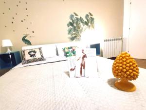 Postel nebo postele na pokoji v ubytování A due passi dal centro Sweet Rooms