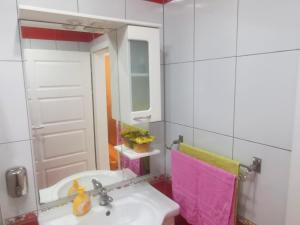 Bilik mandi di Villa Kalina +35 gambar
