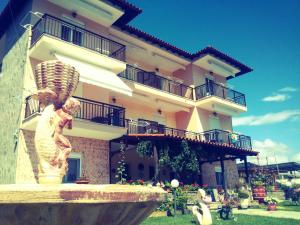 Foto dalla galleria di Sofia & Lakis House a Ormos Panagias Altre 31 foto