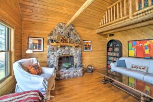 Seating area sa Beachfront Lake Michigan Log Cabin with Sauna!