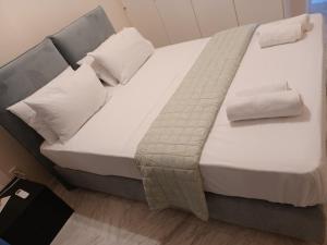 Afbeelding uit fotogalerij van PALMAR CLUB - Villa MARYAM in Marathón