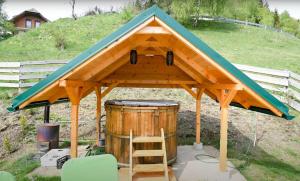 Fotografie z fotogalerie ubytování Glamping hišice Orlič v destinaci Muta