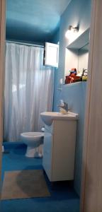 A bathroom at Maison de la mer