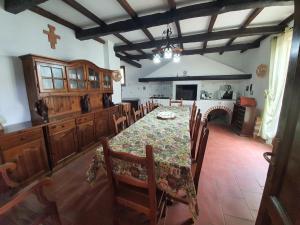 Fotografie z fotogalerie ubytování Villa con piscina tra Versilia e Cinque Terre v destinaci Luni