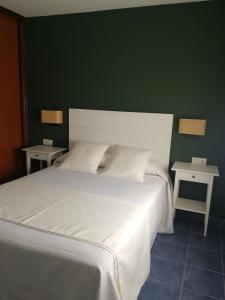 Imagen de la galería de HOSTAL CASA JULIO - Auto Check-in, en Culleredo