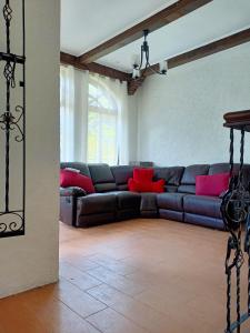 Posezení v ubytování El Castillo Bed and Breakfast