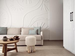 A seating area at Windmill Bay Hotel
