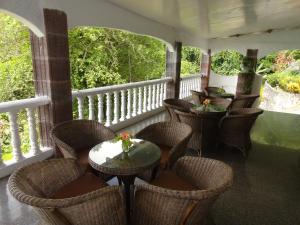 Uma varanda ou terraço em Lazare Picault Hotel