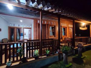 Foto dalla galleria di Romadhoni Homestay a Magelang