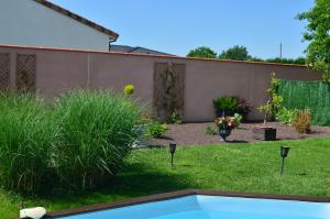 Vonkajšia záhrada v ubytovaní Les Terrasses de L'Oliu de L'Oustalet