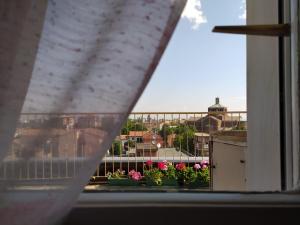 Balkón nebo terasa v ubytování La Terrazza su Monza Casa Vacanze