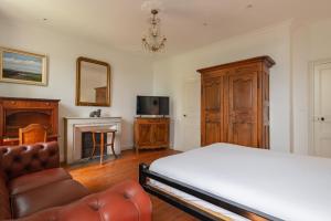 Kép Suite Petite -Nice - SPA-JACUZZI - MASSAGE- SAUNA - 4 SAISONS - Piscine Chauffée Toute l'année - POOL VIEW- Heated Pool 800m city centre Nyons szállásáról Nyons-ban a galériában