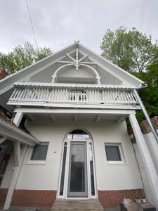 Budova, v ktorej sa apartmán nachádza